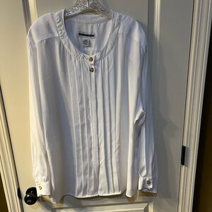 Jennifer Moore white dressy blouse 24w